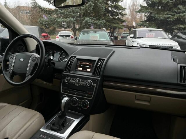 Черный Ленд Ровер Фрилендер, объемом двигателя 2 л и пробегом 173 тыс. км за 11500 $, фото 10 на Automoto.ua