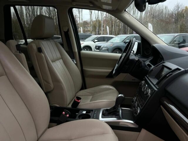 Черный Ленд Ровер Фрилендер, объемом двигателя 2 л и пробегом 173 тыс. км за 11500 $, фото 12 на Automoto.ua