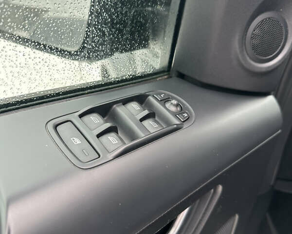 Чорний Ленд Ровер Freelander, об'ємом двигуна 2 л та пробігом 270 тис. км за 13400 $, фото 19 на Automoto.ua