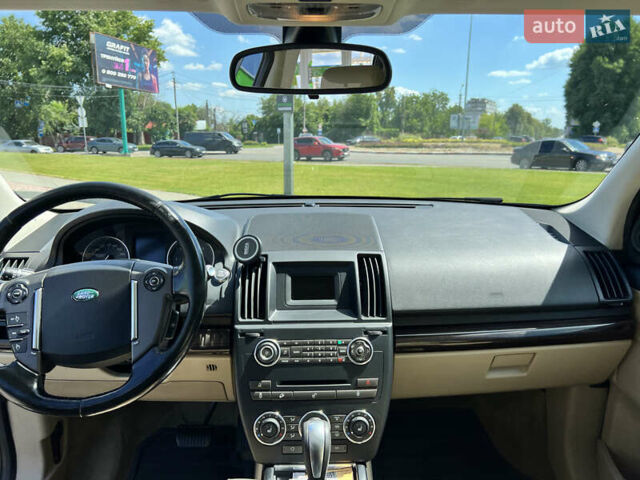 Черный Ленд Ровер Фрилендер, объемом двигателя 2.2 л и пробегом 330 тыс. км за 15400 $, фото 11 на Automoto.ua