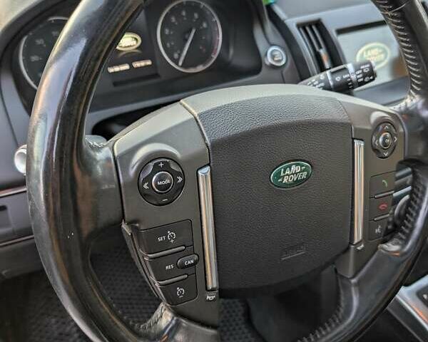 Черный Ленд Ровер Фрилендер, объемом двигателя 2 л и пробегом 180 тыс. км за 12500 $, фото 8 на Automoto.ua
