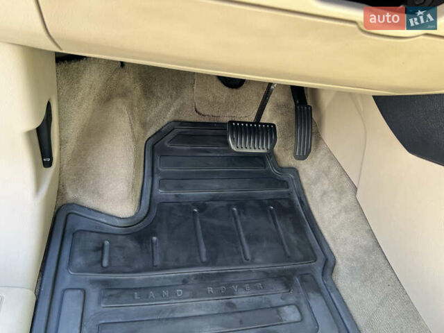 Черный Ленд Ровер Фрилендер, объемом двигателя 2.18 л и пробегом 337 тыс. км за 13900 $, фото 14 на Automoto.ua