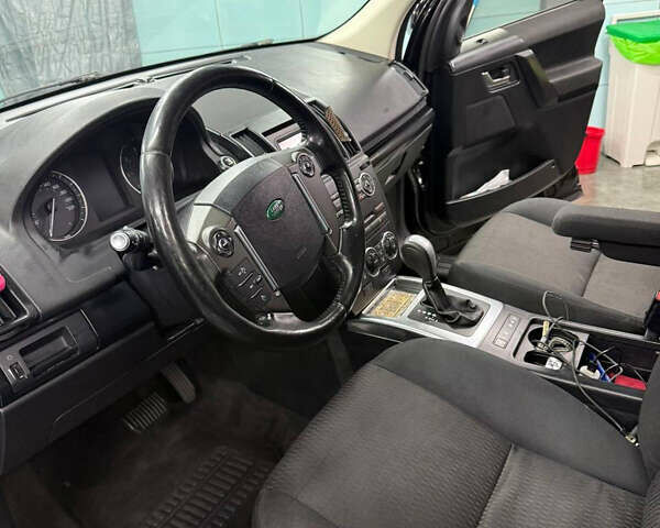 Чорний Ленд Ровер Freelander, об'ємом двигуна 2.18 л та пробігом 161 тис. км за 13950 $, фото 5 на Automoto.ua