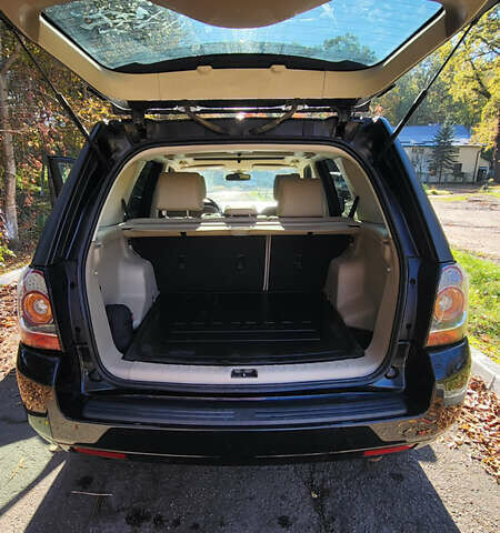 Черный Ленд Ровер Фрилендер, объемом двигателя 2 л и пробегом 145 тыс. км за 13200 $, фото 16 на Automoto.ua