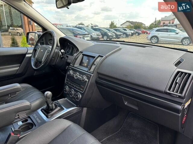 Чорний Ленд Ровер Freelander, об'ємом двигуна 2.2 л та пробігом 190 тис. км за 13499 $, фото 10 на Automoto.ua