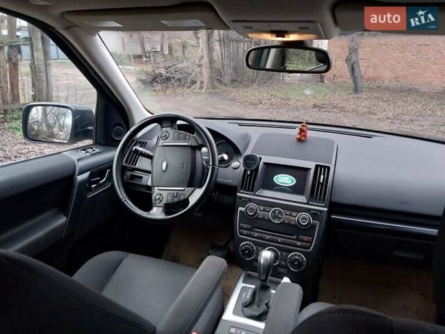 Чорний Ленд Ровер Freelander, об'ємом двигуна 2.18 л та пробігом 250 тис. км за 16100 $, фото 2 на Automoto.ua