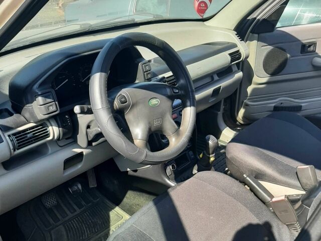 Коричневый Ленд Ровер Фрилендер, объемом двигателя 2 л и пробегом 250 тыс. км за 3845 $, фото 5 на Automoto.ua