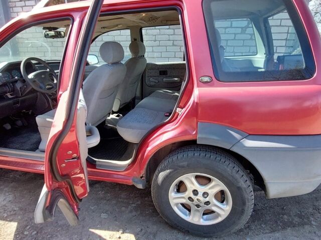 Красный Ленд Ровер Фрилендер, объемом двигателя 1.89 л и пробегом 196 тыс. км за 3300 $, фото 6 на Automoto.ua