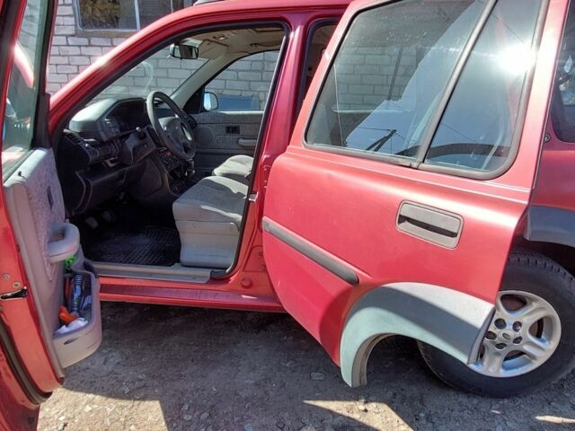 Красный Ленд Ровер Фрилендер, объемом двигателя 1.89 л и пробегом 196 тыс. км за 3300 $, фото 5 на Automoto.ua