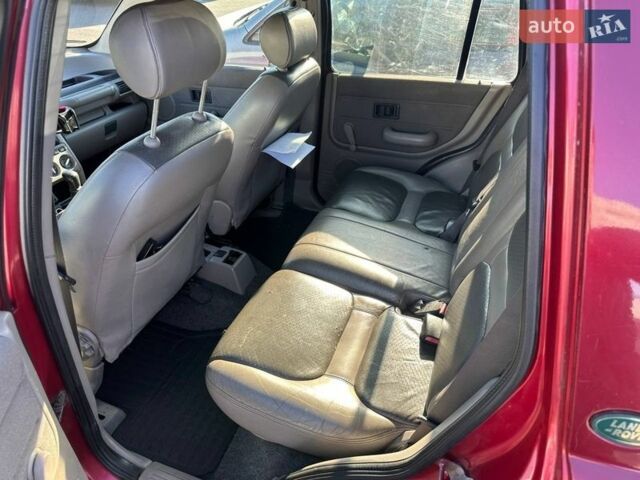 Красный Ленд Ровер Фрилендер, объемом двигателя 1.8 л и пробегом 367 тыс. км за 3990 $, фото 15 на Automoto.ua