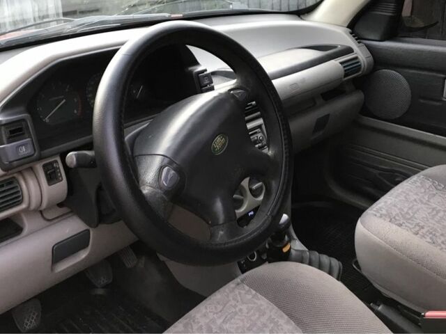 Червоний Ленд Ровер Freelander, об'ємом двигуна 2 л та пробігом 340 тис. км за 3931 $, фото 21 на Automoto.ua