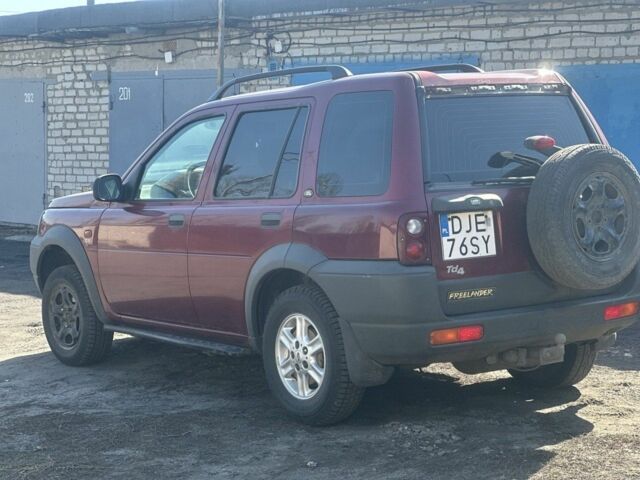 Червоний Ленд Ровер Freelander, об'ємом двигуна 2 л та пробігом 280 тис. км за 2999 $, фото 3 на Automoto.ua