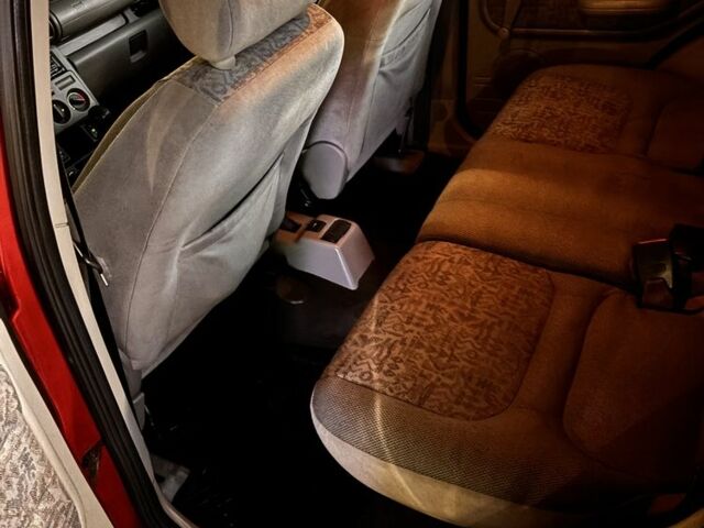 Красный Ленд Ровер Фрилендер, объемом двигателя 1.8 л и пробегом 2 тыс. км за 2300 $, фото 6 на Automoto.ua