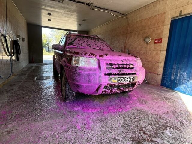 Красный Ленд Ровер Фрилендер, объемом двигателя 2 л и пробегом 300 тыс. км за 2487 $, фото 6 на Automoto.ua