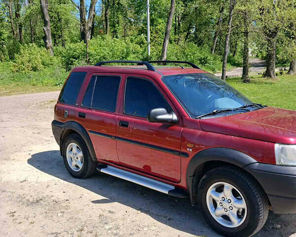 Червоний Ленд Ровер Freelander, об'ємом двигуна 1.8 л та пробігом 210 тис. км за 5900 $, фото 1 на Automoto.ua