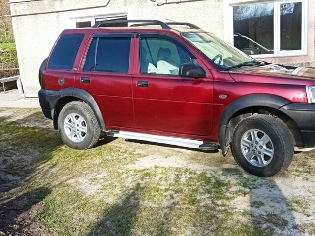 Червоний Ленд Ровер Freelander, об'ємом двигуна 2 л та пробігом 331 тис. км за 6500 $, фото 3 на Automoto.ua