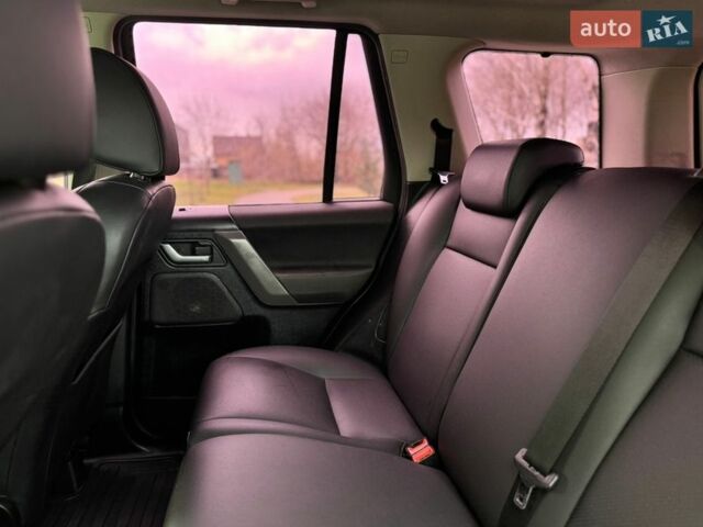 Червоний Ленд Ровер Freelander, об'ємом двигуна 3.19 л та пробігом 292 тис. км за 7500 $, фото 32 на Automoto.ua