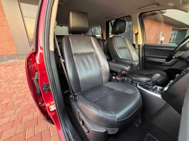 Красный Ленд Ровер Фрилендер, объемом двигателя 2.2 л и пробегом 227 тыс. км за 9800 $, фото 19 на Automoto.ua