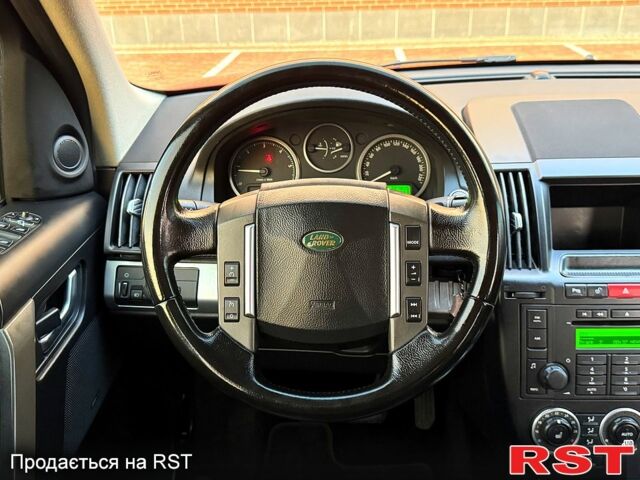 Красный Ленд Ровер Фрилендер, объемом двигателя 2.2 л и пробегом 227 тыс. км за 9800 $, фото 9 на Automoto.ua