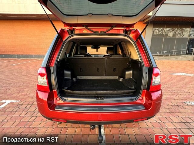 Красный Ленд Ровер Фрилендер, объемом двигателя 2.2 л и пробегом 227 тыс. км за 9800 $, фото 11 на Automoto.ua