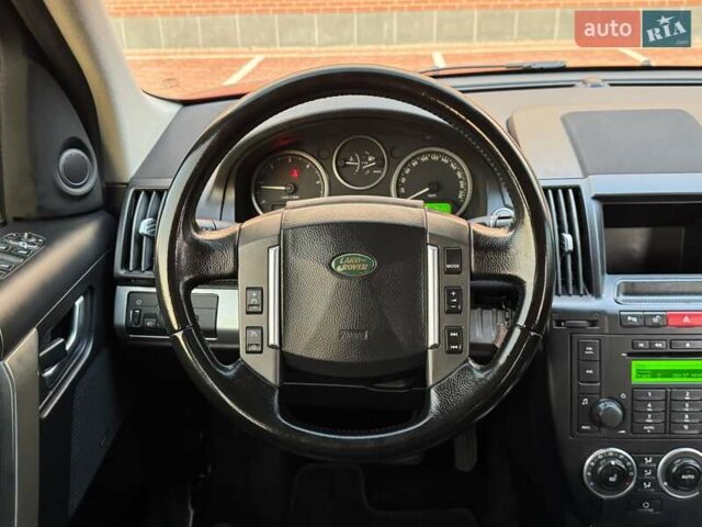 Красный Ленд Ровер Фрилендер, объемом двигателя 2.18 л и пробегом 227 тыс. км за 9800 $, фото 64 на Automoto.ua