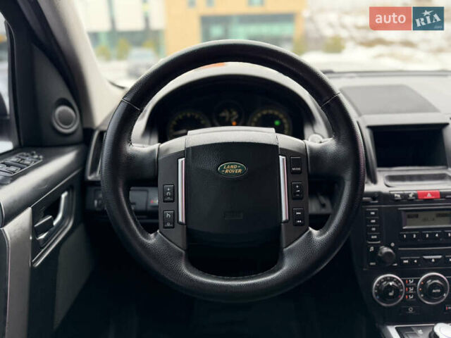 Червоний Ленд Ровер Freelander, об'ємом двигуна 3.19 л та пробігом 291 тис. км за 7900 $, фото 25 на Automoto.ua