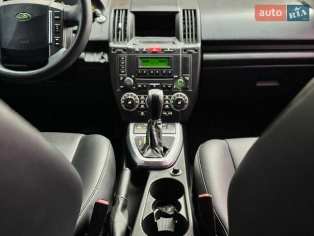 Червоний Ленд Ровер Freelander, об'ємом двигуна 3.19 л та пробігом 292 тис. км за 7500 $, фото 45 на Automoto.ua