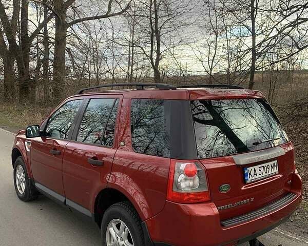 Красный Ленд Ровер Фрилендер, объемом двигателя 2.2 л и пробегом 177 тыс. км за 10900 $, фото 2 на Automoto.ua