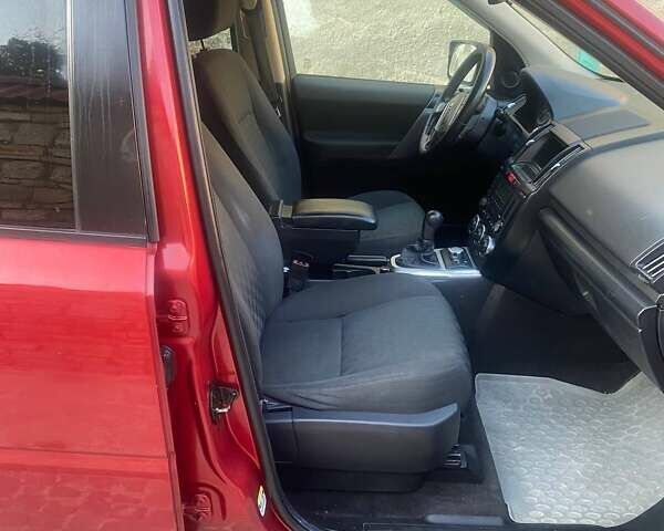 Красный Ленд Ровер Фрилендер, объемом двигателя 2.18 л и пробегом 303 тыс. км за 8800 $, фото 5 на Automoto.ua