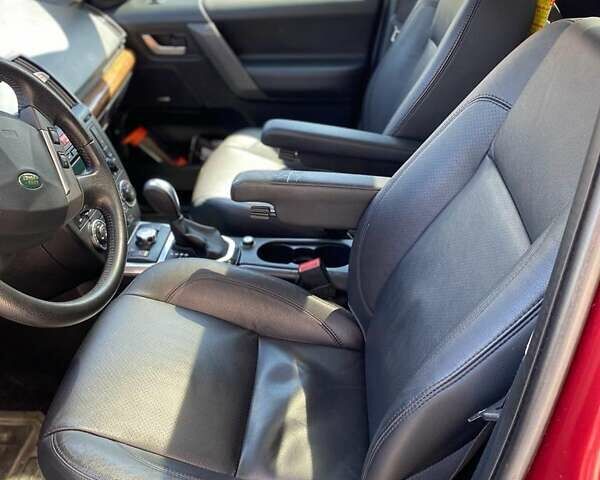 Червоний Ленд Ровер Freelander, об'ємом двигуна 2.18 л та пробігом 220 тис. км за 12100 $, фото 10 на Automoto.ua