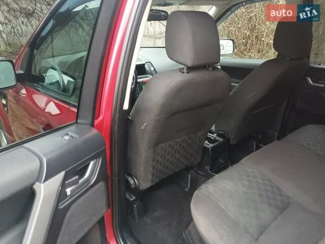 Красный Ленд Ровер Фрилендер, объемом двигателя 2.2 л и пробегом 300 тыс. км за 8300 $, фото 6 на Automoto.ua