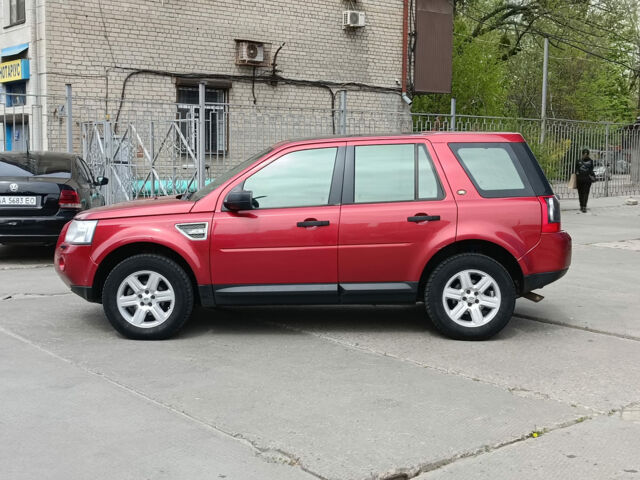 Червоний Ленд Ровер Freelander, об'ємом двигуна 2.2 л та пробігом 287 тис. км за 10990 $, фото 2 на Automoto.ua