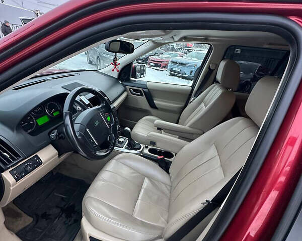 Червоний Ленд Ровер Freelander, об'ємом двигуна 2.18 л та пробігом 210 тис. км за 11500 $, фото 4 на Automoto.ua