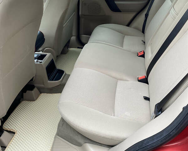 Червоний Ленд Ровер Freelander, об'ємом двигуна 2.2 л та пробігом 170 тис. км за 13300 $, фото 5 на Automoto.ua