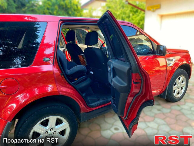 Красный Ленд Ровер Фрилендер, объемом двигателя 2.2 л и пробегом 125 тыс. км за 17500 $, фото 6 на Automoto.ua