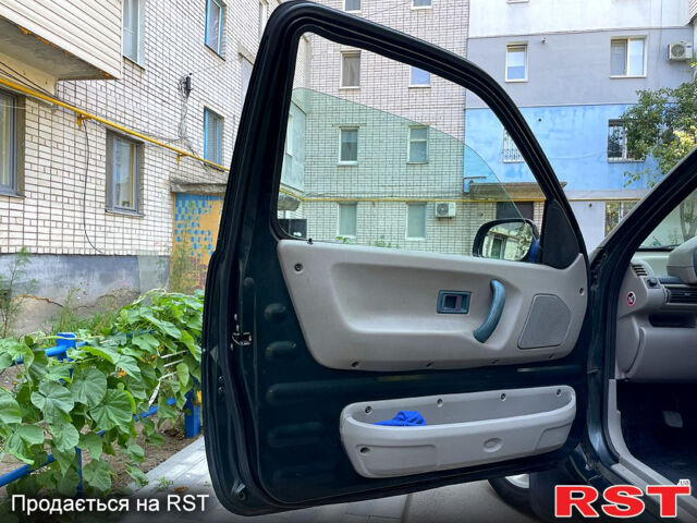 Ленд Ровер Фрилендер, объемом двигателя 2 л и пробегом 200 тыс. км за 3250 $, фото 9 на Automoto.ua