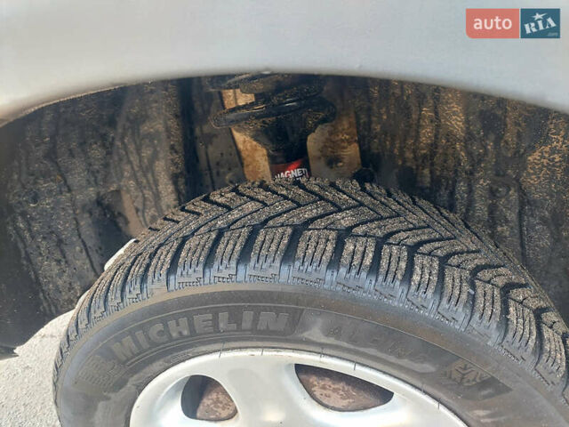 Ленд Ровер Фрилендер, объемом двигателя 2 л и пробегом 300 тыс. км за 2750 $, фото 7 на Automoto.ua