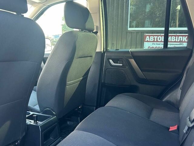 Ленд Ровер Freelander, об'ємом двигуна 2.2 л та пробігом 161 тис. км за 13900 $, фото 5 на Automoto.ua