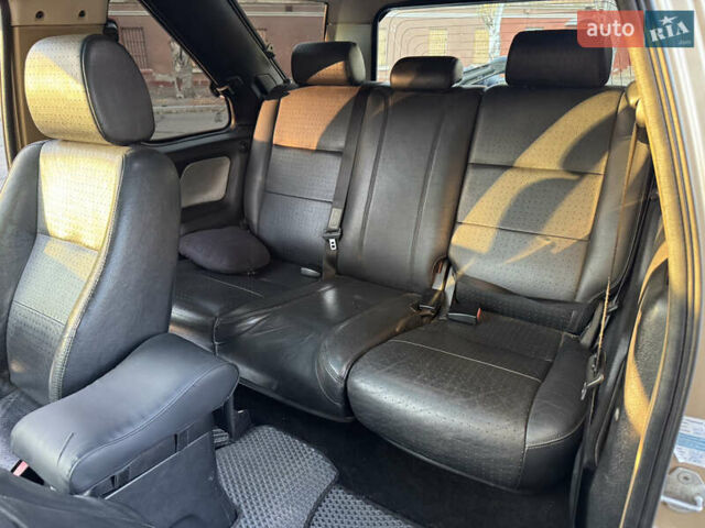 Желтый Ленд Ровер Фрилендер, объемом двигателя 1.95 л и пробегом 364 тыс. км за 7000 $, фото 13 на Automoto.ua