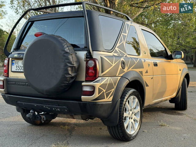 Желтый Ленд Ровер Фрилендер, объемом двигателя 1.95 л и пробегом 364 тыс. км за 7000 $, фото 8 на Automoto.ua