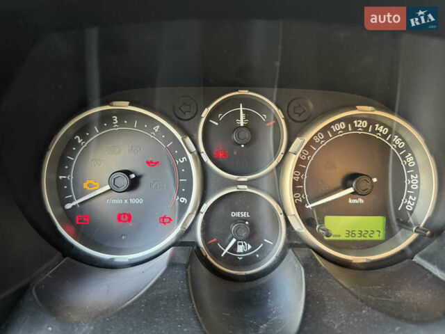 Желтый Ленд Ровер Фрилендер, объемом двигателя 1.95 л и пробегом 364 тыс. км за 7000 $, фото 11 на Automoto.ua