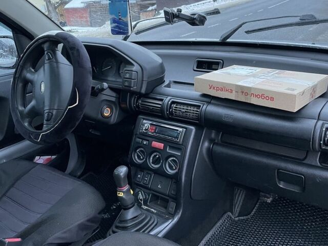 Серый Ленд Ровер Фрилендер, объемом двигателя 1.8 л и пробегом 165 тыс. км за 5200 $, фото 3 на Automoto.ua