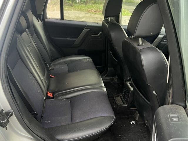 Серый Ленд Ровер Фрилендер, объемом двигателя 3 л и пробегом 2 тыс. км за 4200 $, фото 5 на Automoto.ua