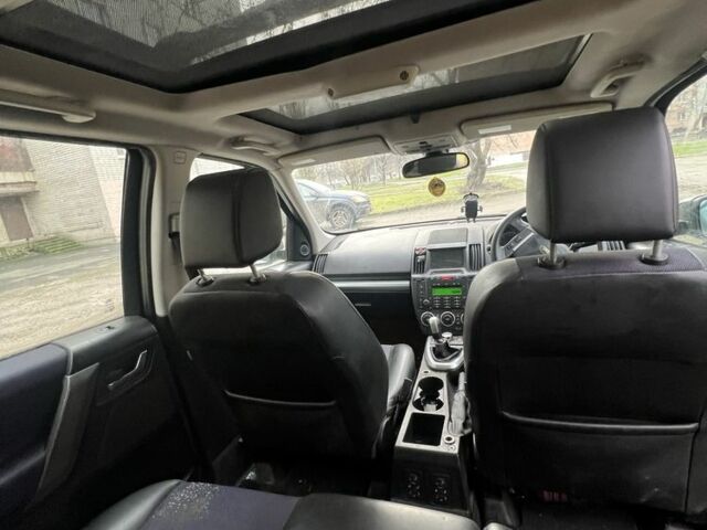 Серый Ленд Ровер Фрилендер, объемом двигателя 3 л и пробегом 2 тыс. км за 4200 $, фото 7 на Automoto.ua