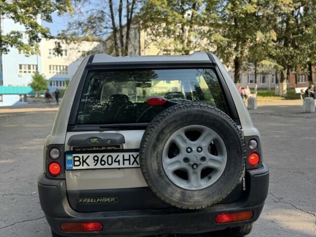 Сірий Ленд Ровер Freelander, об'ємом двигуна 1.8 л та пробігом 240 тис. км за 3751 $, фото 8 на Automoto.ua