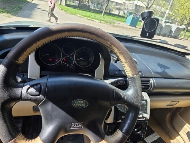 Сірий Ленд Ровер Freelander, об'ємом двигуна 2.5 л та пробігом 300 тис. км за 1943 $, фото 10 на Automoto.ua