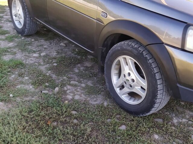 Сірий Ленд Ровер Freelander, об'ємом двигуна 2 л та пробігом 265 тис. км за 7300 $, фото 1 на Automoto.ua