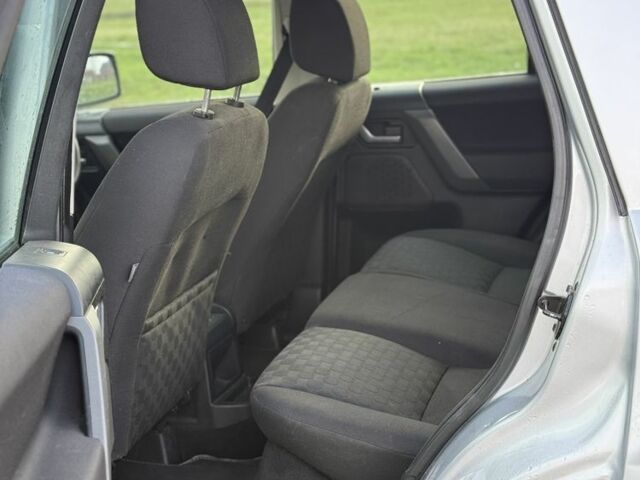 Сірий Ленд Ровер Freelander, об'ємом двигуна 2.2 л та пробігом 190 тис. км за 3300 $, фото 4 на Automoto.ua