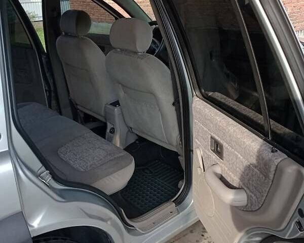 Сірий Ленд Ровер Freelander, об'ємом двигуна 2 л та пробігом 324 тис. км за 5800 $, фото 5 на Automoto.ua