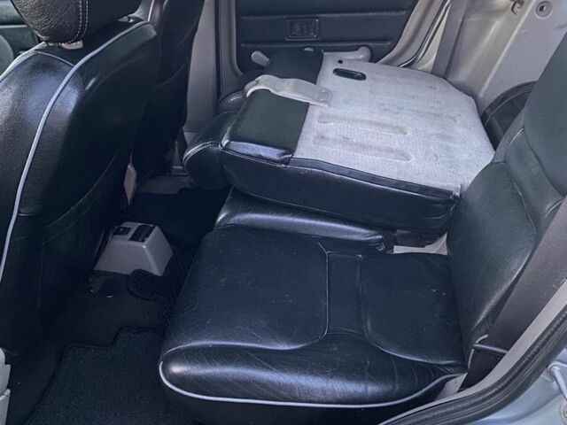 Серый Ленд Ровер Фрилендер, объемом двигателя 1.8 л и пробегом 238 тыс. км за 5000 $, фото 5 на Automoto.ua